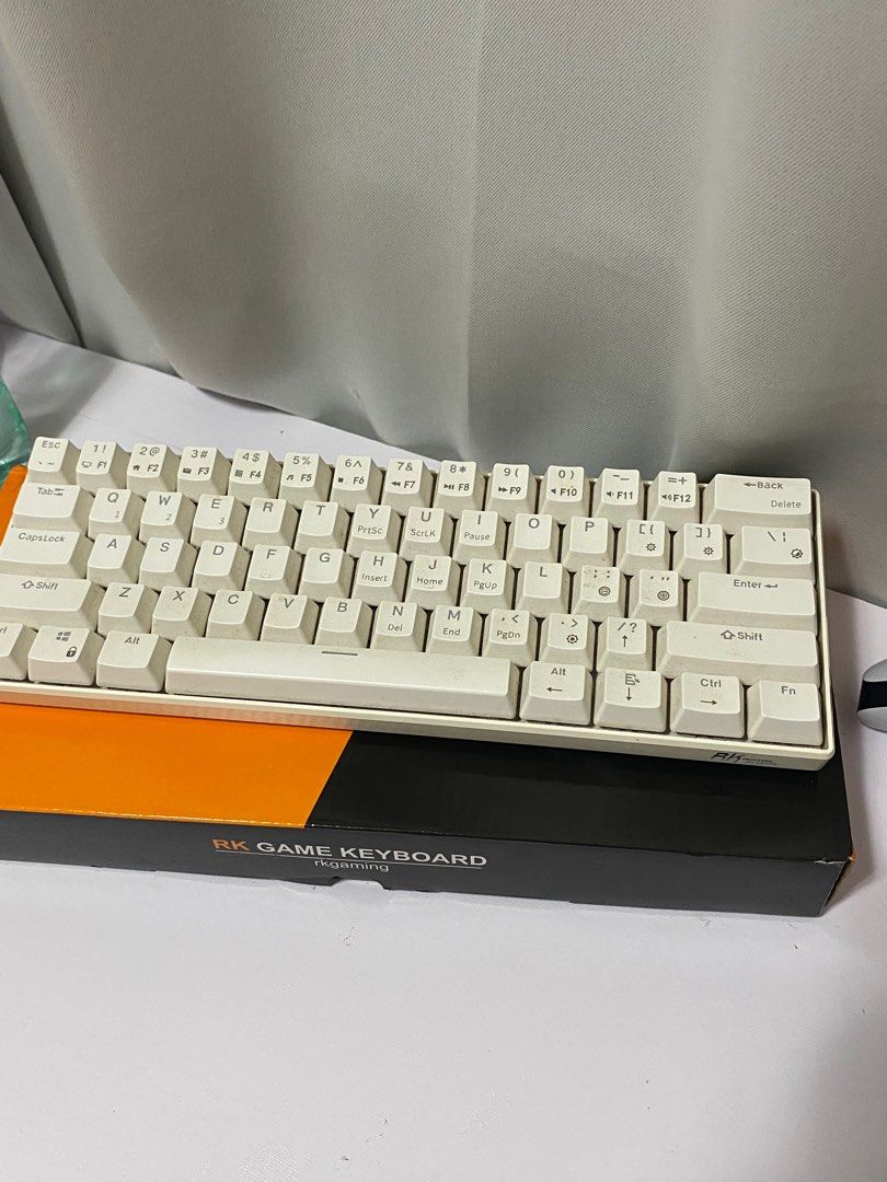 Royal Kludge 61 Mechanical Keyboard (Category: Computer Keyboard) located in Cabanatuan. Submitted by astasells (Listing ID 1349850847, Image 2). Description: all keys are working no dents of flaws just need some cleaning lang sa mga keycaps bluetooth mode all working brown switch (tactile, for office and gaming) see the orig price above 61 keys Tri mode (2.4 g wireless are not working since nasira 'yung usb but can do bluetooth and type c port) 