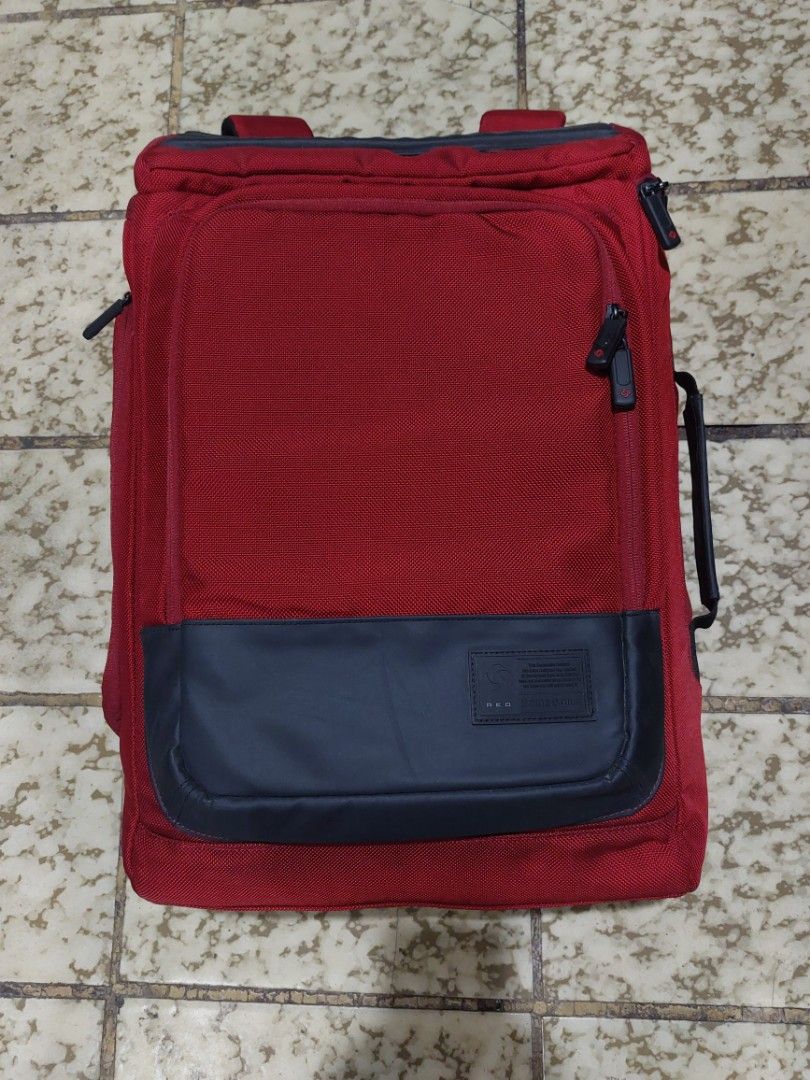 Samsonite RED Casual Laptop Backpack(Unisex) (Category: Backpacks) located in Baguio. Submitted by brand_master (Listing ID 1349850217, Image 2). Description: Authentic Samsonite RED Casual Laptop Backpack (Unisex) Dimension: ( L 21 x W 14 x Based 6 inch) Slightly used No issue *complete zipper puller In excellent condition.