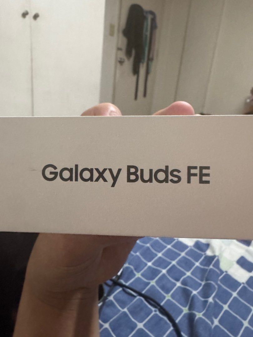 Samsung Galaxy Buds FE (Category: Headphones & Headsets) located in Quezon City. Submitted by edrickcu (Listing ID 1349879163, Image 2). Description: Samsung Galaxy Buds FE Brand New never been used Rfs: using iphone not using anymore.