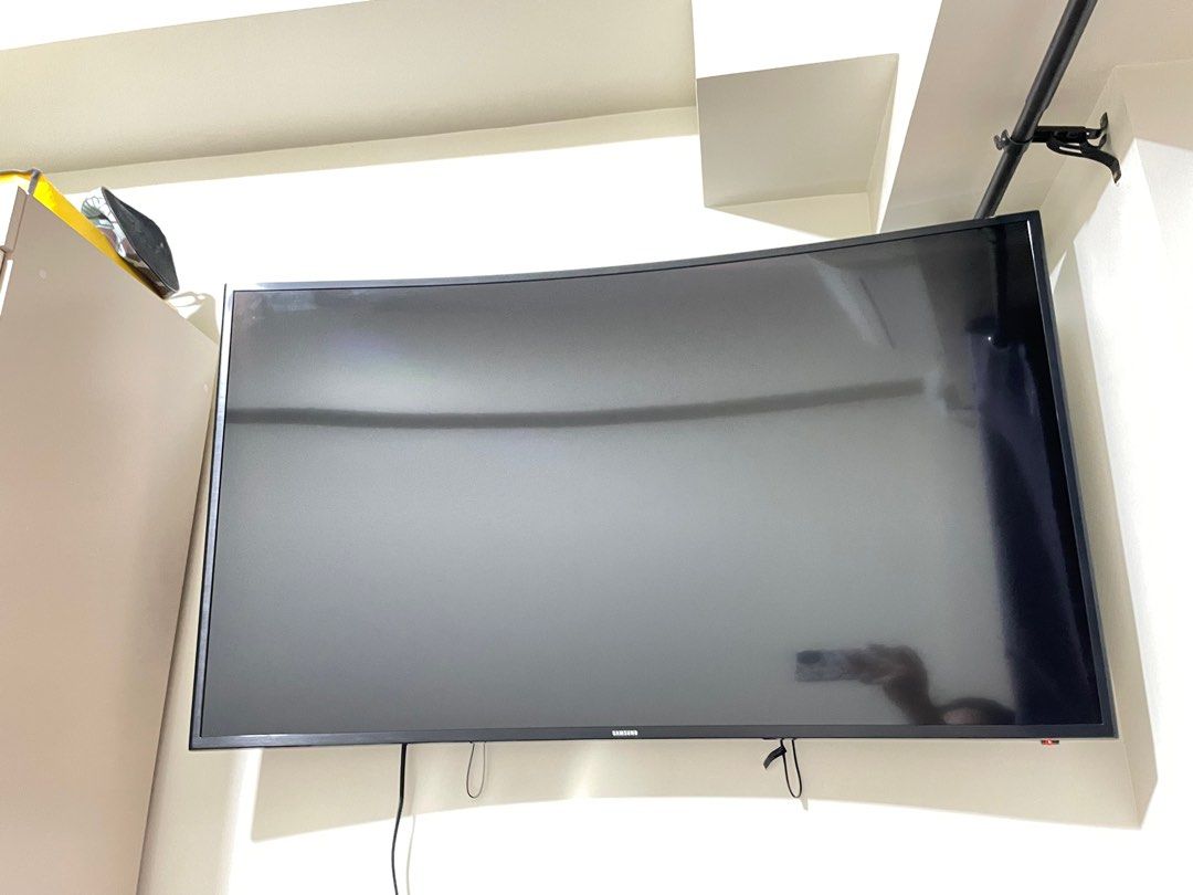 SAMSUNG CURVED (NEGOTIABLE) (Category: TV) located in Manila. Submitted by jen_888 (Listing ID 1349892876, Image 1). Description: SAMSUNG CURVED TV 📺 49 Inches 📺UA-49MU6300GXXP SAMSUNG 49 CURVED UHD LED TV 📺SIGMA BR-8208 TILT MOTION / DUAL ARM •NEGOTIABLE •ORIG PRICE: 39,690.00 •PURCHASED DATE: OCT. 5, 2017 •No Box DM for inquiries📩 .
