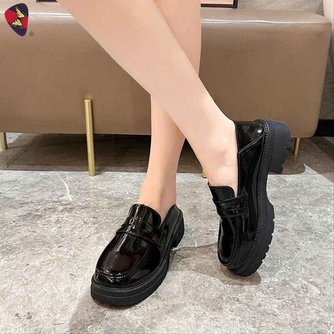 School Black Shoes (Category: Loafers) located in Talavera. Submitted by jayreensbeautique (Listing ID 1349768190, Image 1). Description: Item:📌#k-115 Color:📌 Glossy black,matte black Size:📌35-36-37-38-39-40 Inches:📌 Kindly PM me for orders📩 Buy now 💰Rt: ₱480 Rs: ₱430 ZJ-ILF.