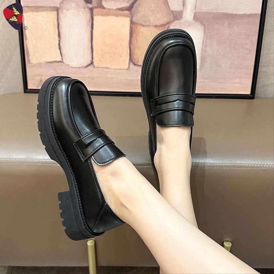 School Black Shoes (Category: Loafers) located in Talavera. Submitted by jayreensbeautique (Listing ID 1349768190, Image 2). Description: Item:📌#k-115 Color:📌 Glossy black,matte black Size:📌35-36-37-38-39-40 Inches:📌 Kindly PM me for orders📩 Buy now 💰Rt: ₱480 Rs: ₱430 ZJ-ILF.