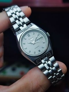 (Category: ) located in . Submitted by NiceWatchPare (Listing ID 1349801158, Image 1). Description: .