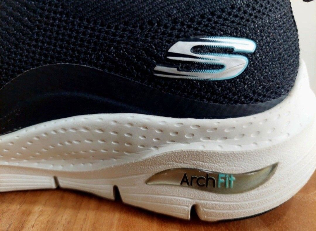 Sepatu Skechers Arch-Fit Air-Cooled Black Size 38