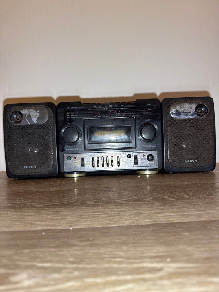 Sony boombox457481180278968320