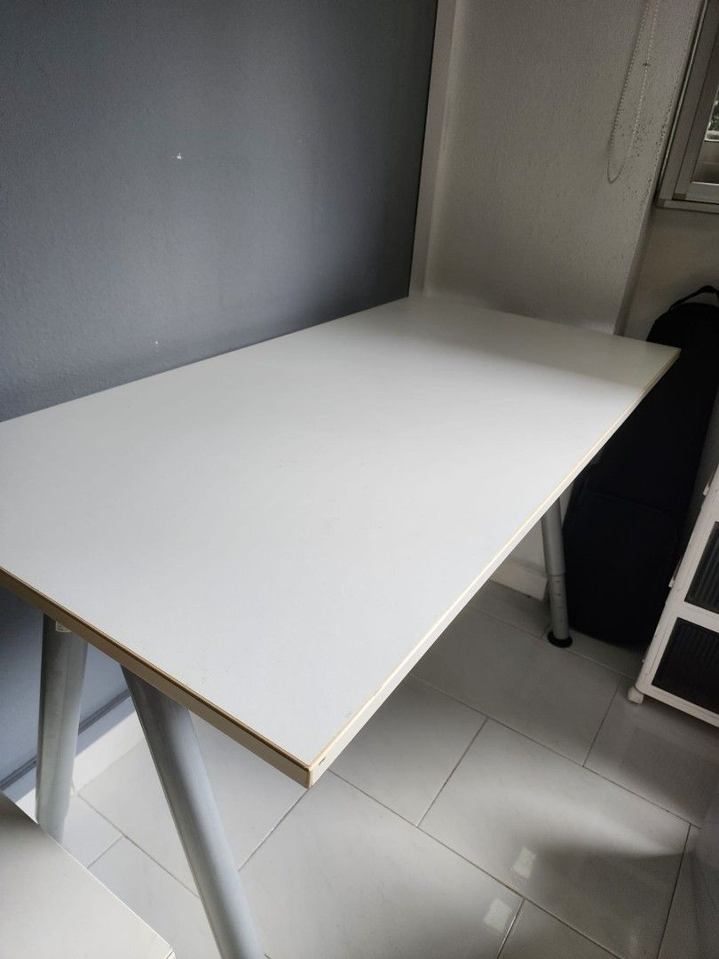 Study Table (Category: Tables & Sets) located in Singapore. Submitted by mirandalxt (Listing ID 1349789069, Image 2). Description: Good for study table or as a working desk. 120cm x 60cm x 90cm Drop me a PM if you would like to come down and view it yourself or take measurements! SELF-COLLECTION!.