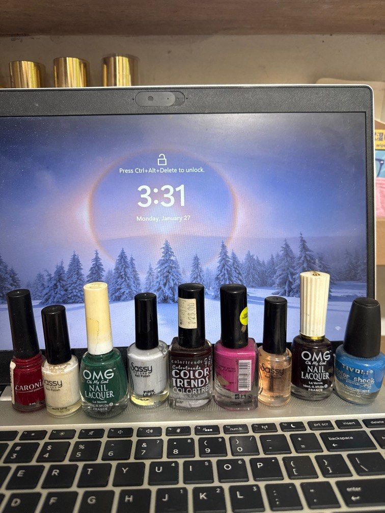 Used Nail Polish Bundle (Category: Hands & Nails) located in Quezon City. Submitted by maesells94 (Listing ID 1349808839, Image 1). Description: Decluttering Take all.