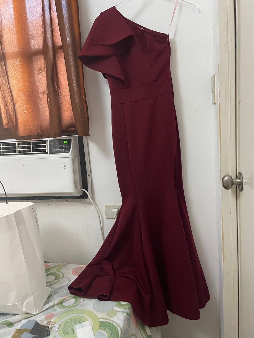 Venus cut evening dress gown (Category: Evening dresses & gowns) located in Taguig. Submitted by binabanesa (Listing ID 1349804491, Image 1). Description: Size is XS Never been worn Formal dress Gown Bridesmaid Prom night JS Prom .