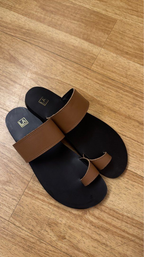Vietnamese Brand Brown Sandals Slides (Category: Sandals) located in Quezon City. Submitted by premarie (Listing ID 1349845353, Image 2). Description: Brand is Better Shoes, Vietnamese brand. Bought this in Hanoi in Dec 2024. Worn only thrice. Comes with box @better.shoes on IG Super cute! Fits size 37/7.