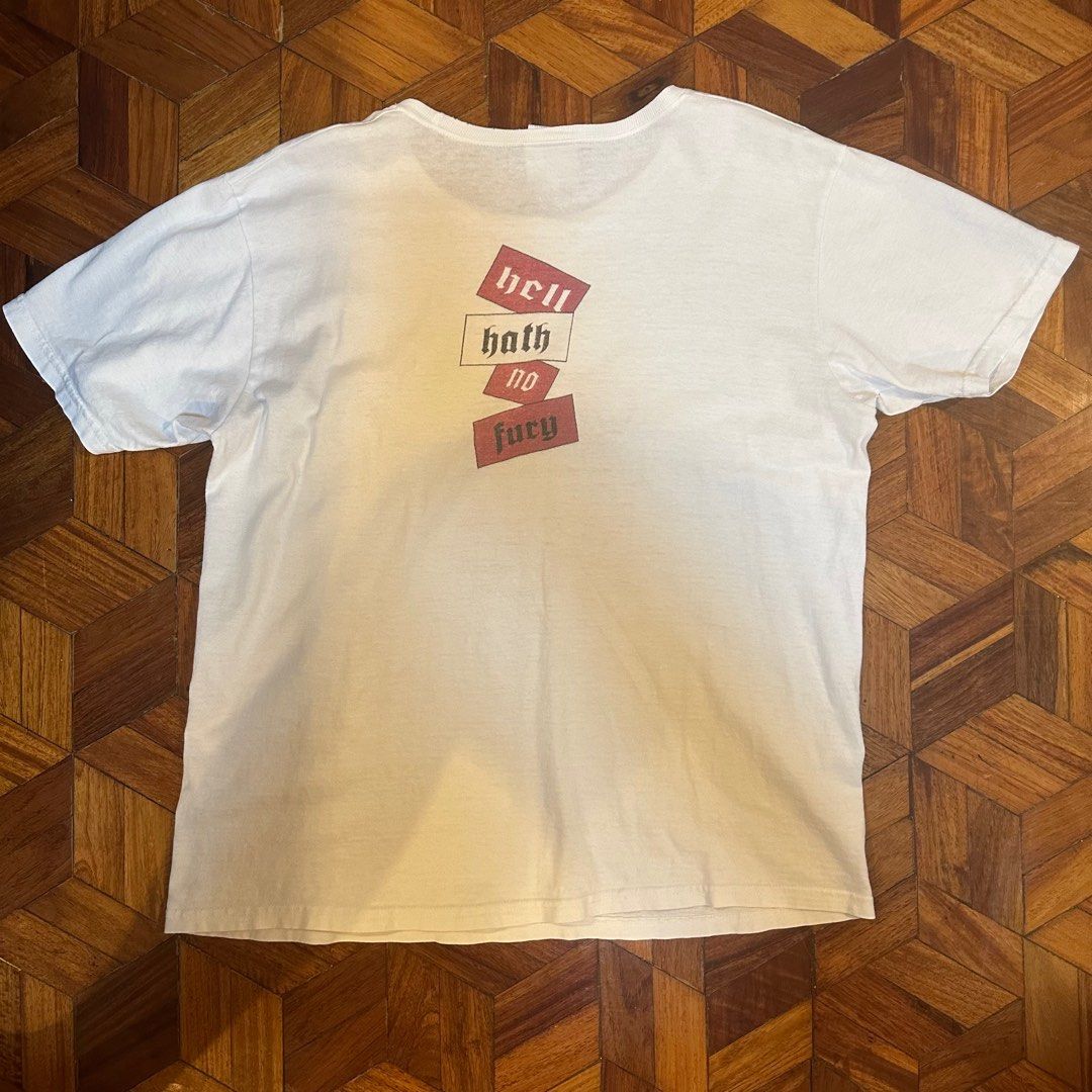 Vintage hanes herway tee (Category: Tshirts & Polo Shirts ) located in Quezon City. Submitted by hetchup (Listing ID 1349849452, Image 2). Description: Pit to pit- 20.5 Length- 24 Issue/s: As shown, pinholes T-Shirt in used condition. Please don’t expect that the item is 100% perfect. Tags: y2k her way baby tee .