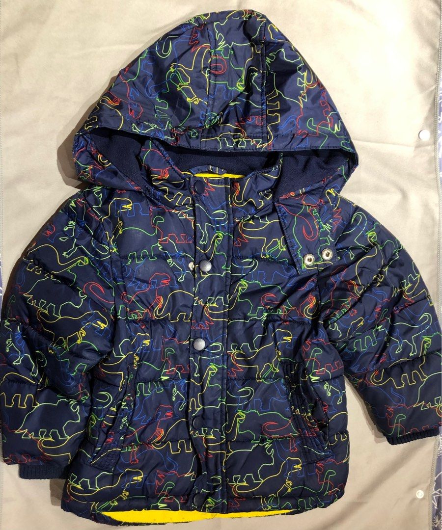 Winter Jacket （分類：嬰兒及小童流行時尚）位於 Hong Kong。 由 tntbibi 提交（商品編號 1349800074，圖片 1）。簡介： More photos pls msg。