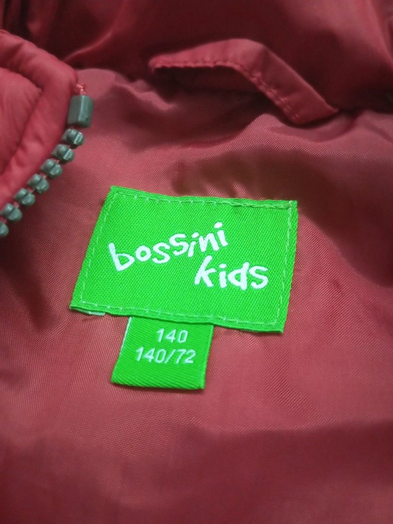 Winter Jacket (Category: Babies & Kids Fashion) located in Singapore. Submitted by yjsales (Listing ID 1348839253, Image 9). Description: 1) Northern Blue Black/ Lime Green 10-12 lightly worn ptp 50cm $12 2) Blue/Red Size L Ptp 39cm Never Worn /With Tag Inner Fleece $15 3) Maroon size 140 Ptp 42cm Bossini Kids Lightly used $10.