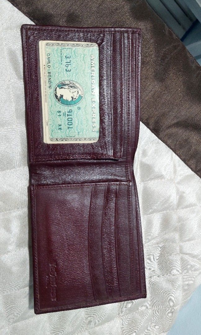 Vintage YSL Bifold wallet (Category: Luxury Bags & Wallets) located in Santa Maria. Submitted by mikavillaflor4 (Listing ID 1349847588, Image 3). Description: in good condition details posted ukay source.