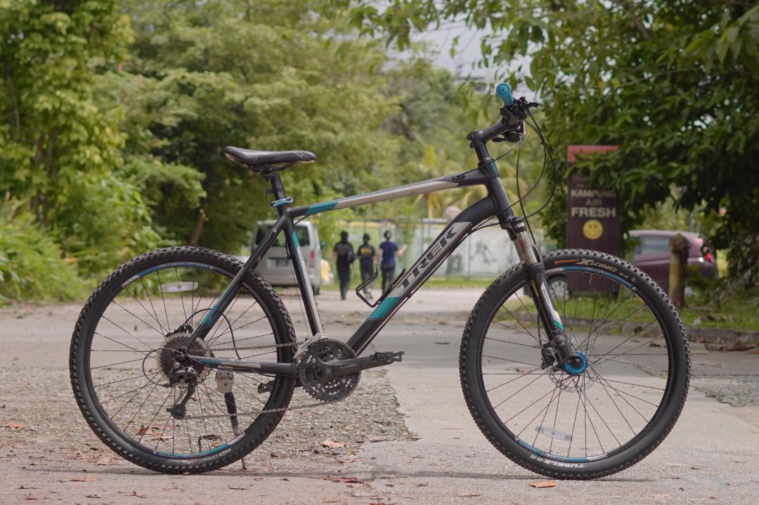 trek bicycle 4300 Used Entry Level Mountain Bike  Coco's Variety Trek Bikes Trek 4300 18