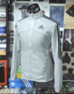 (Category: ) located in . Submitted by wafi.bundle.shop (Listing ID 1349931830, Image 1). Description: .