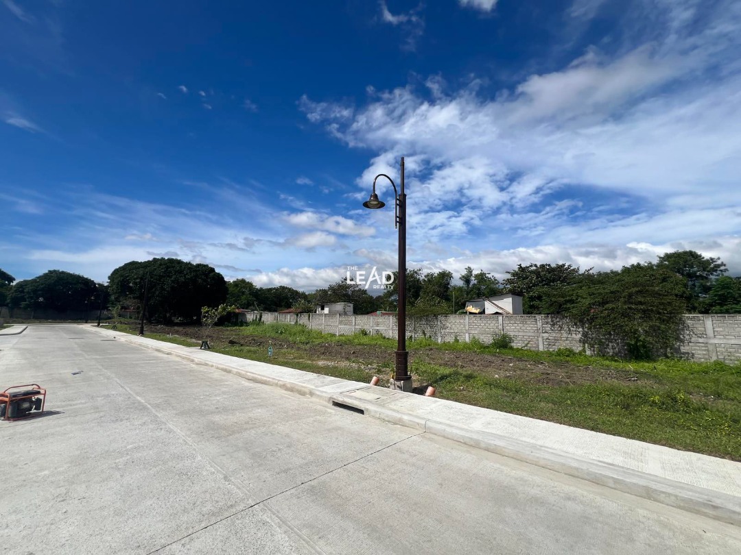 (Category: ) located in . Submitted by mikekingsu.leadrealty (Listing ID 1328686277, Image 1). Description: .