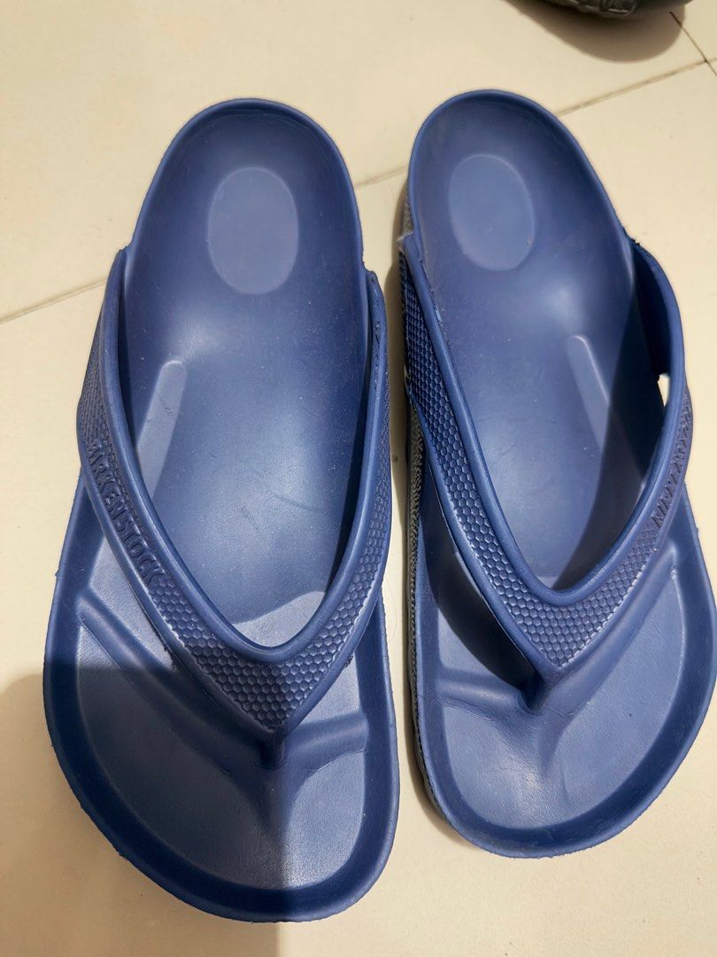 Birkenstock Honolulu Eva Flipflop (Category: Slippers & Slides) located in Caloocan City. Submitted by jayneejeonsmiling (Listing ID 1350025694, Image 2). Description: 💯 Authentic Used 2x No more box Size 37 Super lightweight .