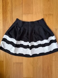 (Category: ) located in . Submitted by eating_____ (Listing ID 1349982729, Image 1). Description: .