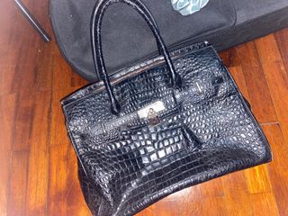(Category: ) located in . Submitted by marzeeee (Listing ID 1349920722, Image 1). Description: .