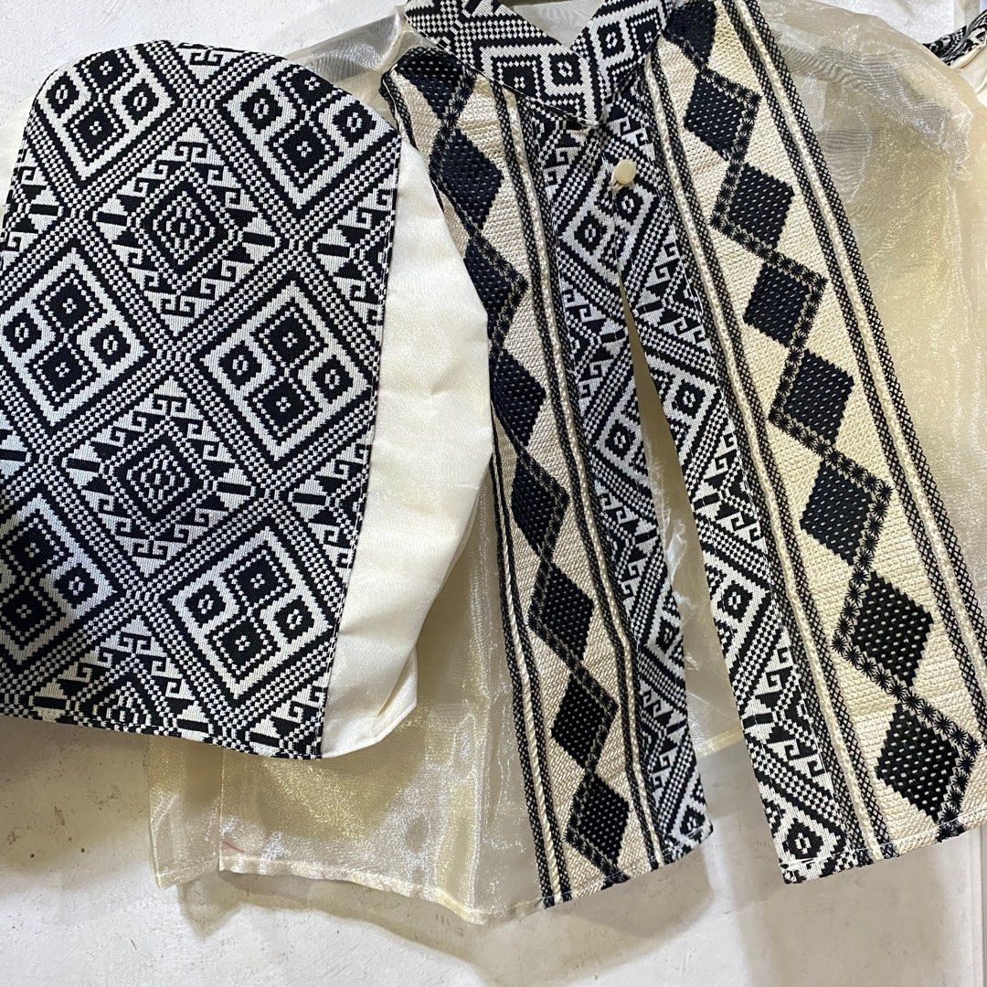Bohemian Modern Filipina Top (Category: Others Tops) located in Cebu City. Submitted by declairetter (Listing ID 1349968406, Image 2). Description: Brand new. Never worn. .