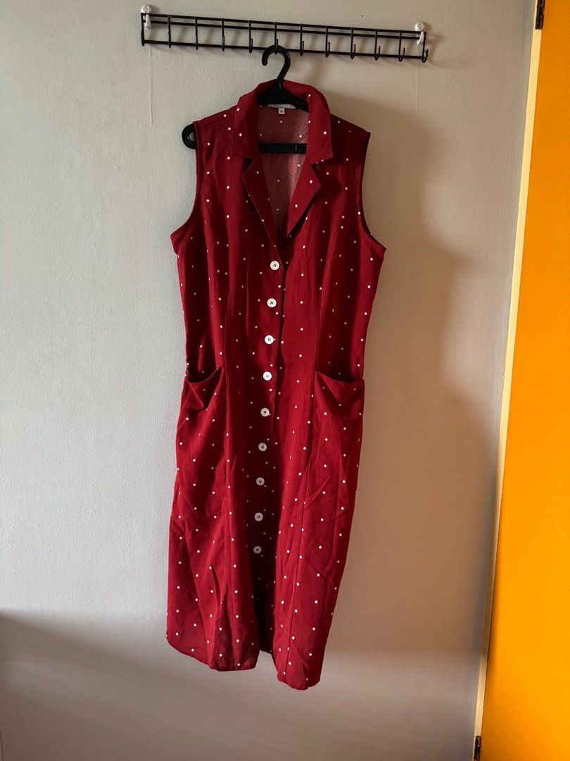 button down sleeveless dress (Category: Dresses) located in Consolacion. Submitted by thebundlequeen (Listing ID 1349954249, Image 1). Description: - fits M-L - used twice only for Xmas parties and dinner - ships from Cebu.