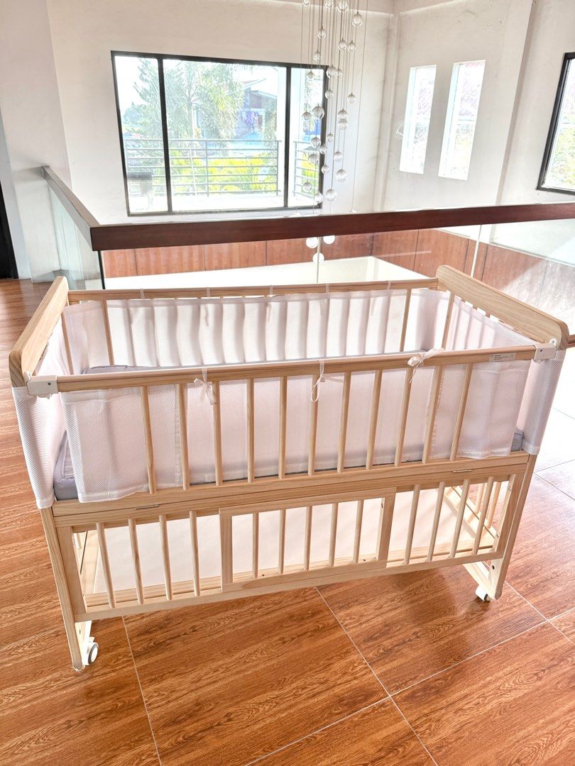 Cocolala Tyler 6in1 Crib (Category: Cots & Cribs) located in Guiguinto. Submitted by jnkzpt (Listing ID 1349987456, Image 1). Description: Cocolala Tyler 6in1 Crib With Free 2pcs Crib Bedsheet and Breathable Bumper Issue: May ngatngat po ng dogs yung lower part as shown in the photos 📍Guiguinto, Bulacan.