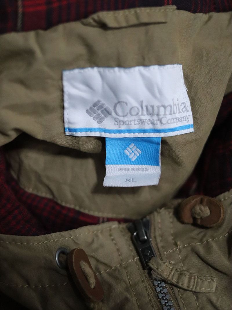 COLUMBIA Brown Plus Size Winter Jacket (Preloved) XL (Category: Coats, Jackets and Outerwear) located in Catarman. Submitted by almostfridayph (Listing ID 1350042324, Image 2). Description: Brand: COLUMBIA Condition: Very Good, with signs of usage. Kindly check photos Size: XL Php 980 Dimensions Chest: 27" Length: 32" Kindly manage your expectations. Our items are thrifted but in excellent condition NO RETURN, NO EXCHANGE Actual product color may