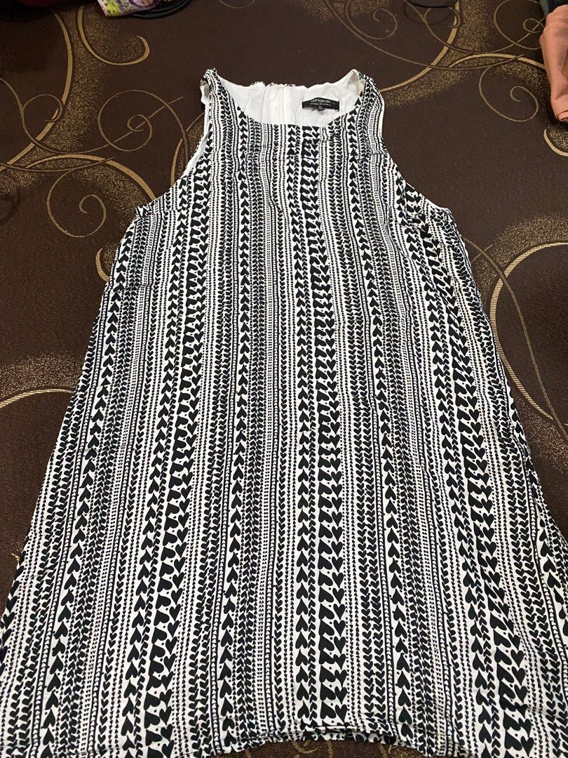 Dress Pattern Black White Grey Original Cotton on (Category: Dresses) located in Malabon City. Submitted by erichiee (Listing ID 1350061496, Image 3). Description: Original Cotton On from Canada Rfs: Decluttering MOP: GCASH MOD: J&T, Lalamove, or LBC .
