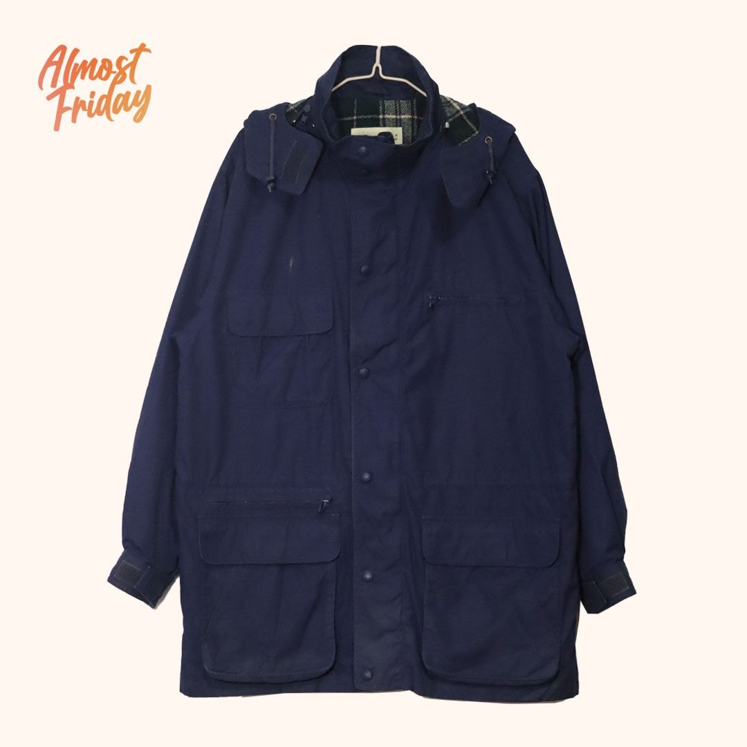 EDDIE BAUER Blue Long Winter Coat (Preloved) M/L (Category: Coats, Jackets and Outerwear) located in Catarman. Submitted by almostfridayph (Listing ID 1350042199, Image 1). Description: Brand: E/DDIE B/AUER Condition: Very Good Size: Medium to Large Php 880 Dimensions Chest: 25" Length: 32" Kindly manage your expectations. Our items are thrifted but in excellent condition NO RETURN, NO EXCHANGE Actual product color may vary from the images shown.