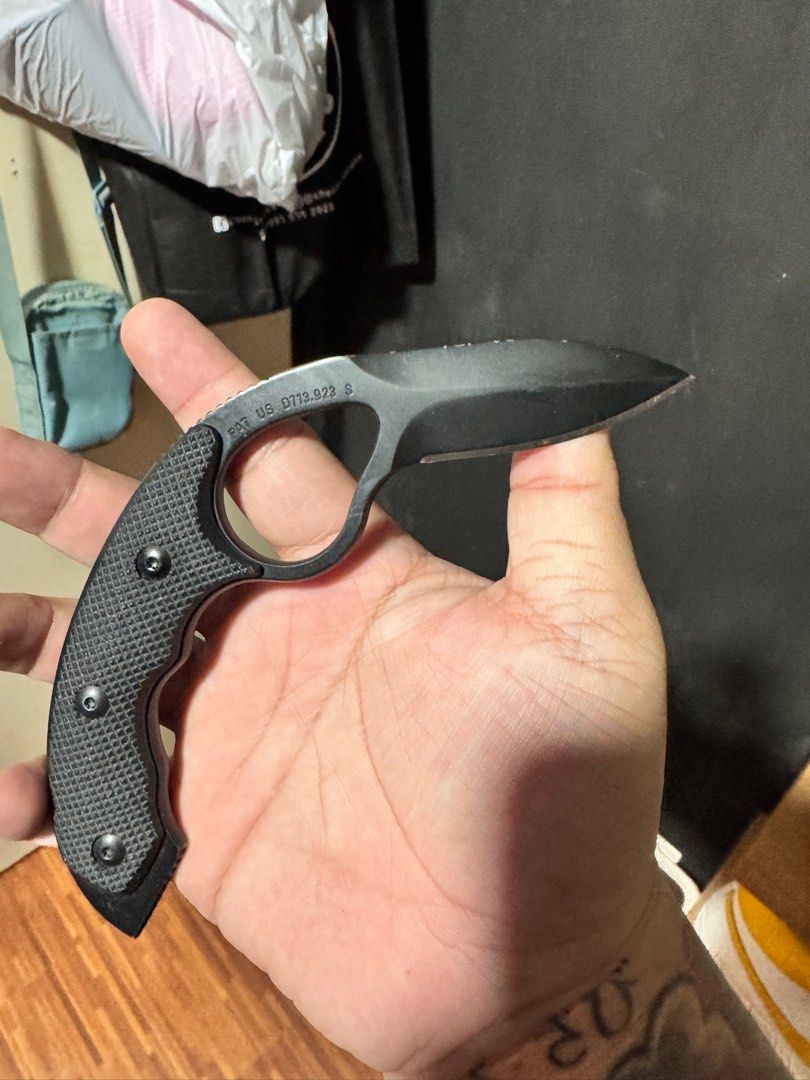 Fixed knife colonel blades (Category: Knives & Chopping Boards) located in Plaridel. Submitted by chogs0215 (Listing ID 1350044498, Image 1). Description: Fixed knife colonel blades Lightly used ( slight paint chip ) 3000 only free shipping! Dm me!.