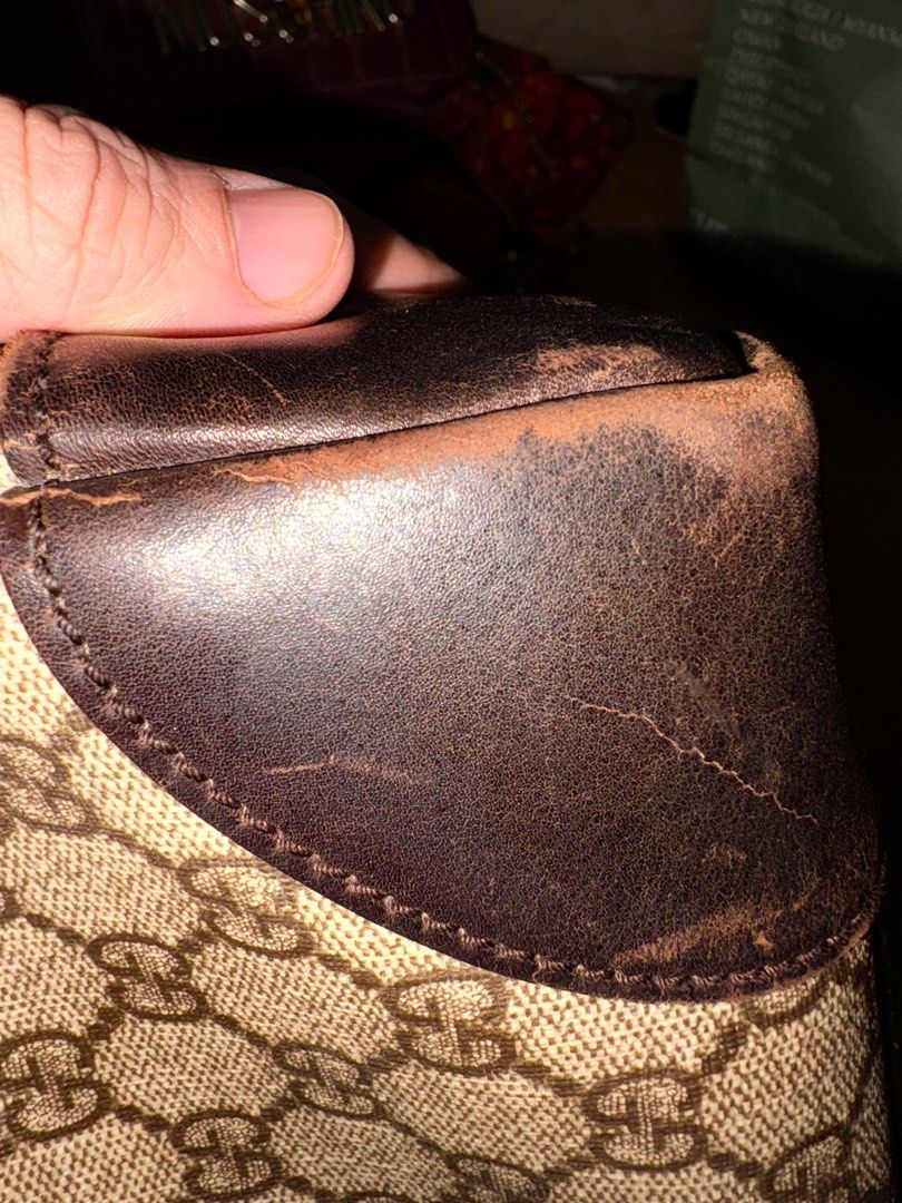 Gucci GG Supreme Canvas Bag (Category: Luxury Bags & Wallets) located in Quezon City. Submitted by randomstuffdeclutter33 (Listing ID 1349965177, Image 3). Description: with dustbag.