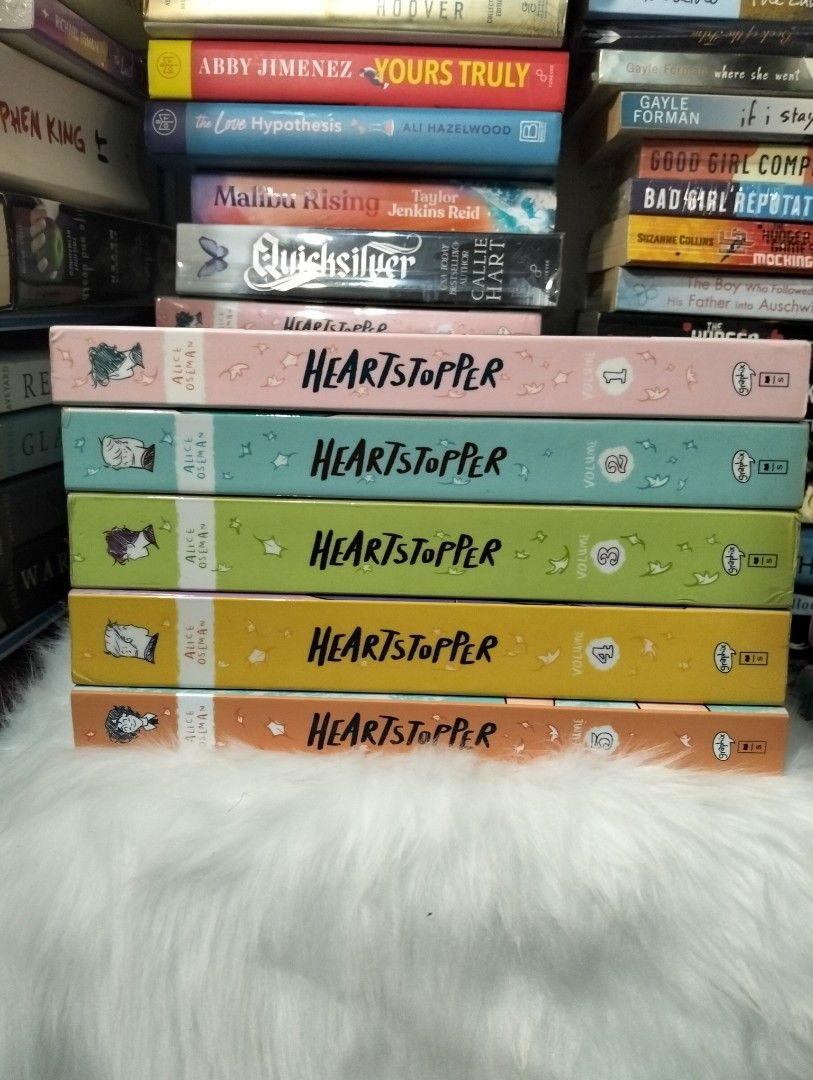 Heartstopper Vol.1-5 (US COPY PAPERBACK) (Category: Comics & Manga) located in Luna. Submitted by bookmine (Listing ID 1349965966, Image 1). Description: .
