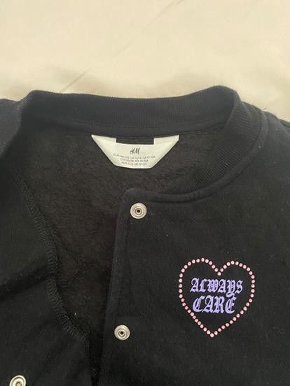 H&M Bomber Jacket (Category: Babies & Kids Fashion) located in Las Pinas. Submitted by phluid (Listing ID 1350038989, Image 3). Description: H&M Bomber Jacket Authentic Condition 9/10 Size 12-14.