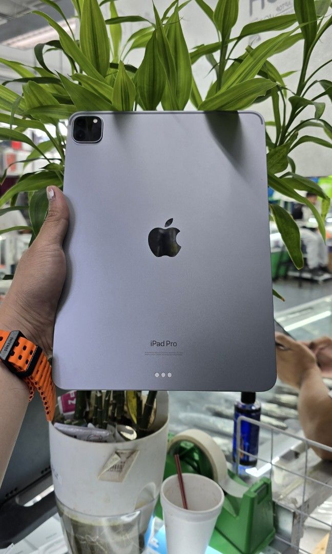 Ipad Pro M2 11INCHES 128GB WIFI ONLY (Category: iPad) located in Quezon City. Submitted by samanthaga21954 (Listing ID 1350002126, Image 1). Description: Ipad Pro M2 11INCHES 128GB WIFI ONLY Secondhand Charger Included Onhand Stock.