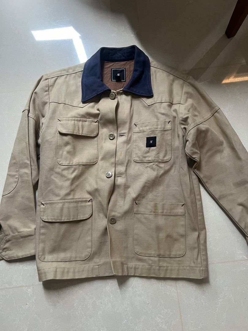 Jacket + pullover (Category: Coats, Jackets and Outerwear) located in Singapore. Submitted by peach08 (Listing ID 1350012701, Image 1). Description: .