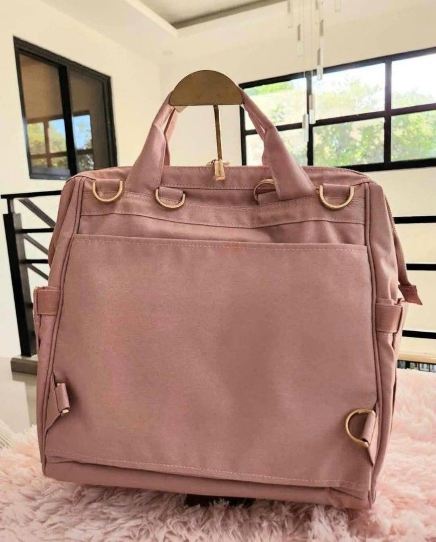 Jujube Dr. BFF Diaper Bag (Category: Diaper Bags & Wetbags) located in Siniloan. Submitted by easyaonlinestore (Listing ID 1349945382, Image 3). Description: Jujube Dr. BFF Diaper Bag Color: Blush ₱4950 + SF 💯 Brand new 💯 Original.
