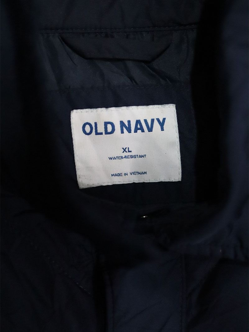 OLD NAVY Dark Blue Thin Puffer Jacket (Preloved) XL (Category: Coats, Jackets and Outerwear) located in Catarman. Submitted by almostfridayph (Listing ID 1350044197, Image 2). Description: Brand: OLD NAVY Condition: Excellent Size: XL Php 880 Dimensions Chest: 26" Length: 28" Kindly manage your expectations. Our items are thrifted but in excellent condition NO RETURN, NO EXCHANGE Actual product color may vary from the images shown. Every monitor 