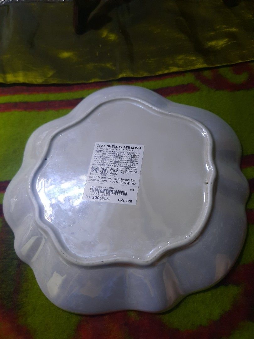 Opal shell plate 8" 1 pc (Category: Dinnerware & Cutlery) located in Manila. Submitted by luckycharm_215 (Listing ID 1350031612, Image 2). Description: pretty opal bread plate.