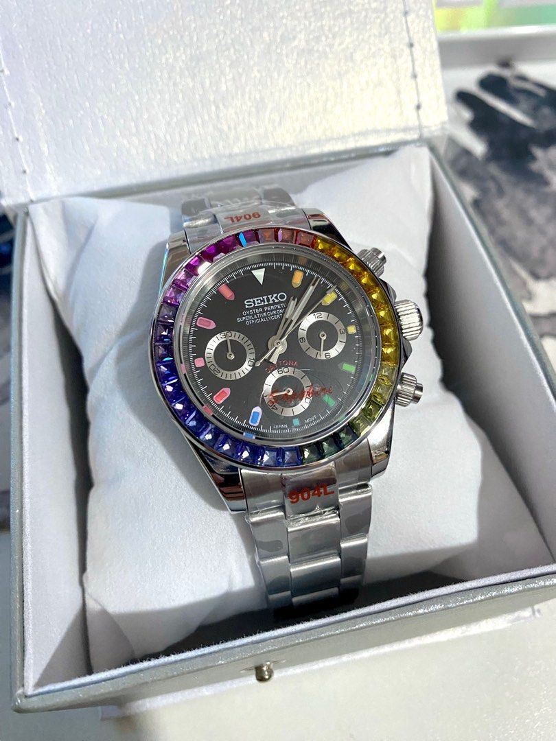 Seiko Mod Daytona (Category: Luxury Watches) located in Manila. Submitted by jey09 (Listing ID 1350000805, Image 2). Description: Seiko Mod Panda Daytona •Brand new •Oyster Bracelet •Vk63 Movement •With Box and Paper Bag Price: ₱5500 Mop: Gcash, Maya or Bank Transfer Courier: Lbc, Lalamove or j&t.