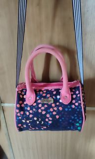 (Kategori: ) berada di . Dikirim oleh lyns_store (ID iklan 1349790394, Gambar 1). Deskripsi: .