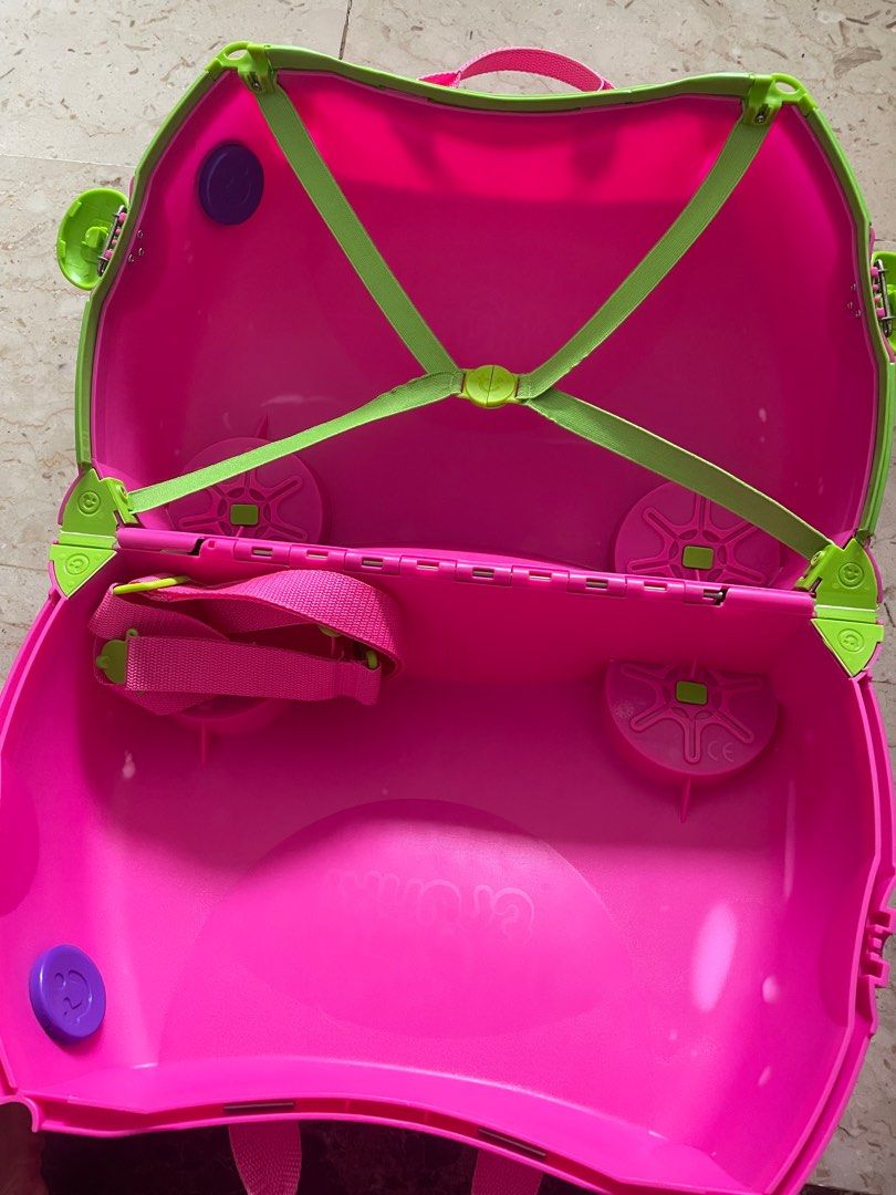 Trunki Luggage (Category: Luggage) located in Singapore. Submitted by wildcrystal_e94049 (Listing ID 1349944708, Image 3). Description: Trunk bag , good for children and lightly used.