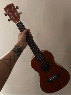 UKULELE