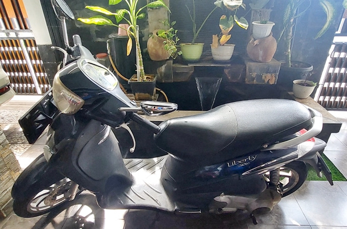 Vespa Piaggio Liberty 150cc Tahun 2011, Motor di Carousell