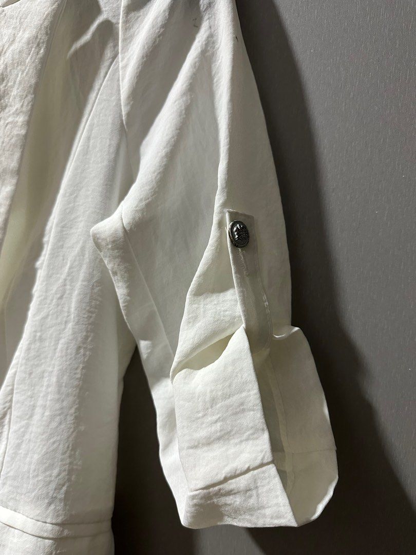 White Satin Blazer from Korea XS-Small (Category: Coats, Jackets and Outerwear) located in Pasig City. Submitted by iamloveluxe (Listing ID 1350016211, Image 3). Description: RFS: Doesnt fit anymore.