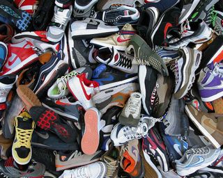 (Category: ) located in . Submitted by snkr.plug (Listing ID 1350070512, Image 1). Description: .
