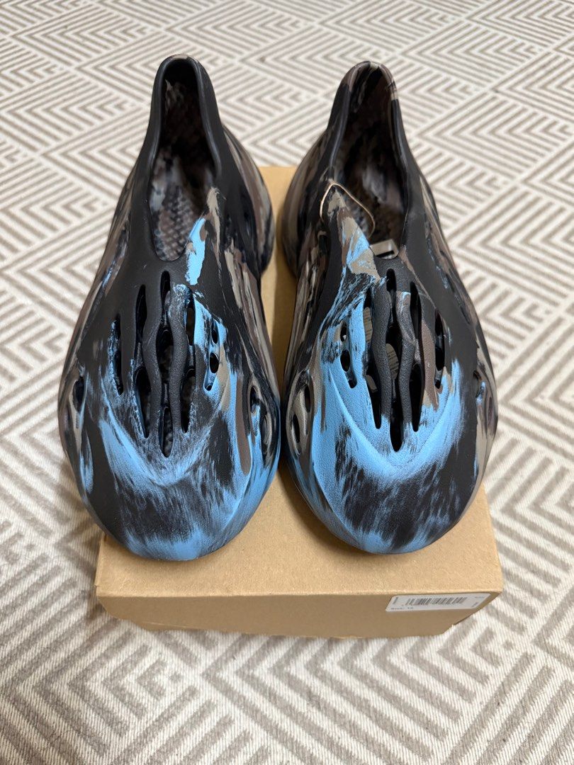 YEEZY Foam Runner MX Cinder 10 US (Category: Sneakers) located in Quezon City. Submitted by justthinkingg (Listing ID 1349944661, Image 2). Description: Adidas YEEZY Foam Runner ‘MX Cinder’ BRAND NEW❗️ On hand Size 10US/UK - 6.8k Location: Sta Mesa, QC Buyer shoulders delivery fee Adidas app release with box and receipt Follow us at IG: @apex.hype.