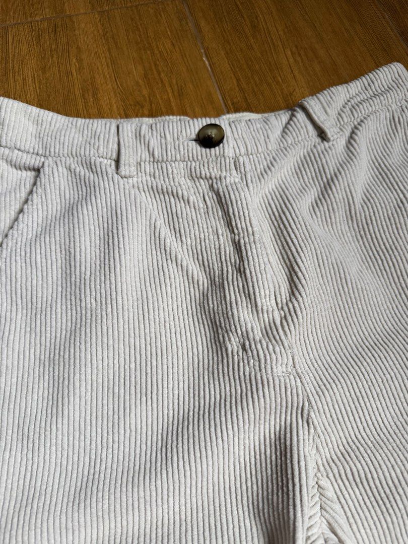 Zara Full Length Corduroy Trousers (Category: Other Bottoms) located in Pasig City. Submitted by declutteredstudio.mnl (Listing ID 1350004355, Image 3). Description: Original Zara Pants.