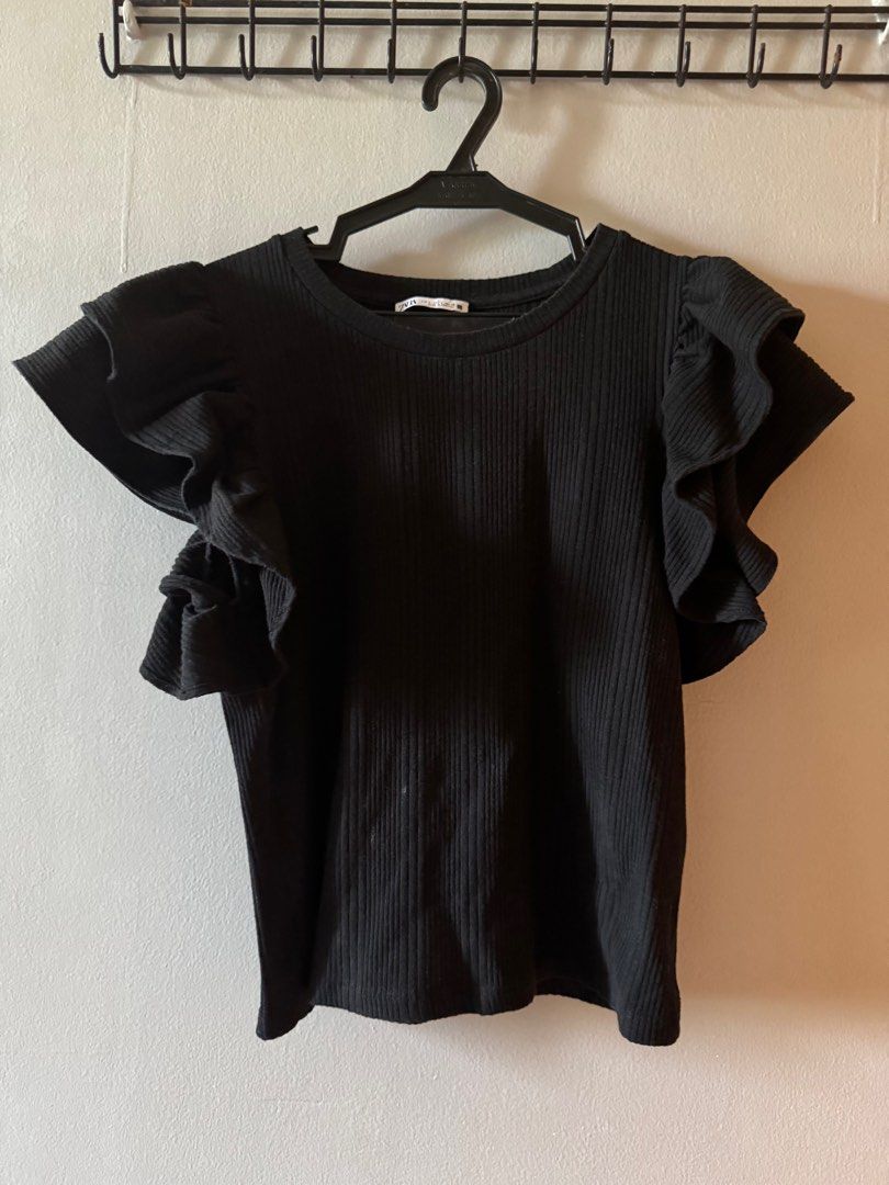 Zara ruffle sleeves shirt (Category: Shirts) located in Consolacion. Submitted by thebundlequeen (Listing ID 1349947837, Image 1). Description: - US L on tag. fits M-L - stretchy material - ships from Cebu. .