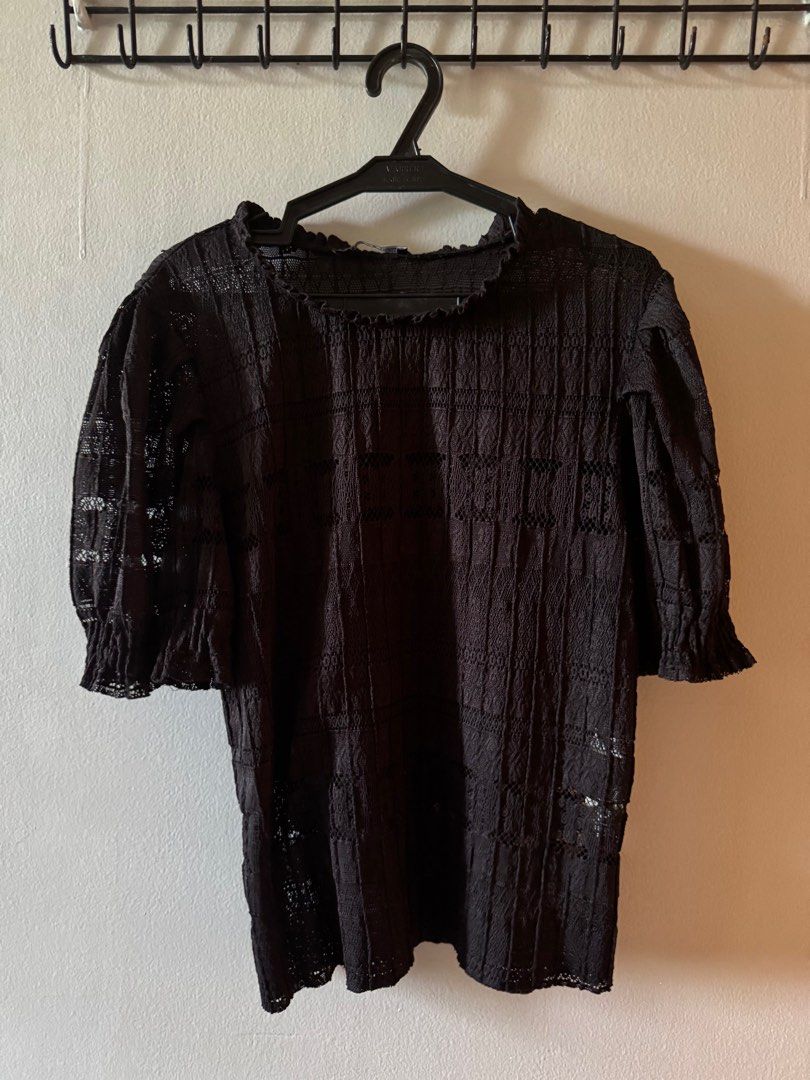 Zara see through blouse (Category: Blouses) located in Consolacion. Submitted by thebundlequeen (Listing ID 1349948688, Image 1). Description: -VGUC - US M on tag. fits S-Semi L - see through. need to wear something underneath. - ships from Cebu City..