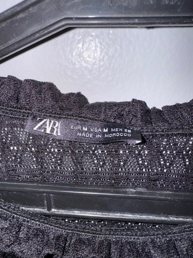 Zara see through blouse (Category: Blouses) located in Consolacion. Submitted by thebundlequeen (Listing ID 1349948688, Image 2). Description: -VGUC - US M on tag. fits S-Semi L - see through. need to wear something underneath. - ships from Cebu City..